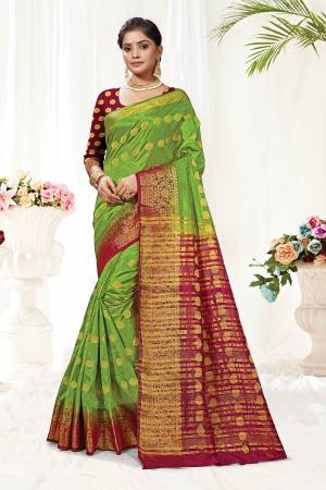 Beautiful Designer Green Silk Weaving Saree with Blouse