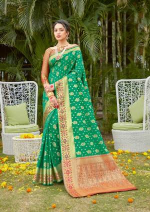 Exclusive Designer Weaving Jacquard Work Silk Saree with Blouse