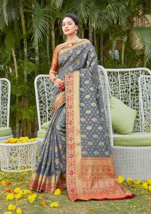 Exclusive Designer Weaving Jacquard Work Silk Saree with Blouse