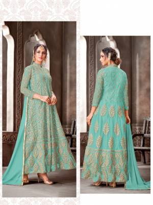 Designer Embroidery Work Suit Is Here