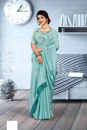 Beautifull Plain Saree Come With Designer Contrast Blouse