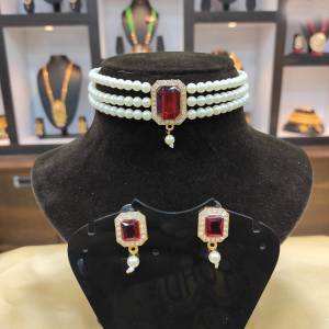 Festive wear Chokar Necklace with pair earrings