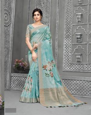 Look Pretty Wearing This Lovely Saree