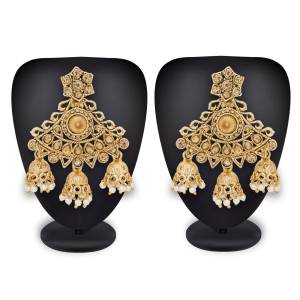 Here Is A Maharani Styled Pair Of Earrings Which Is To Paired With Heavy Lehenga Choli For An Outstanding Look. It Is Light Weight And Easy To Carry All Day Long.