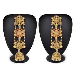 New And Unqiue Design Is Here In This Jhumki Styled Earrings In Multi Color. Basically It Has Red And Black Color Beautified With Beige Colored Stones. These Earrings Are Light Weight And Easy To Carry All Day Long. 