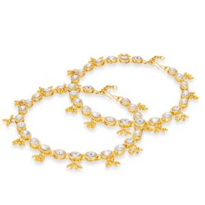 Here Is An Attractive Anklet Set In Golden Color Beautified With White Colored Stones. It Is Light Weight, Durable And easy To Care For.
