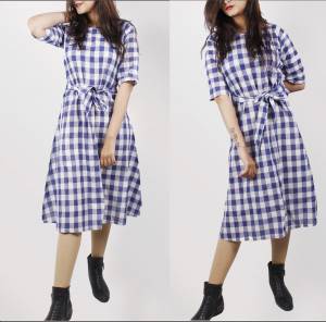 Grab This Checks Printed Readymade Dress In Blue And White Color Fabricated On Cotton. It Is Available In Many Sizes And Also Ensures Superb Comfort All Day Long. Buy Now.