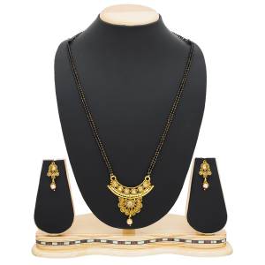 Grab This Beautiful Mangalsutra Set In Pendant Pattern Which Comes With Two Pretty Earrings. Buy Now.