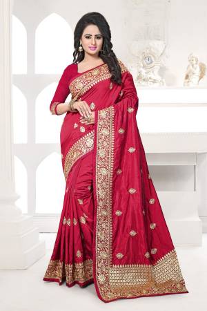 Adorn The Pretty Angelic Look Wearing This Saree In Red Color Paired With Red Colored Blouse. This Saree And Blouse Are Fabricated On Art Silk Beautified With Jari Embroidery. Buy This Attractive Looking Saree Now.