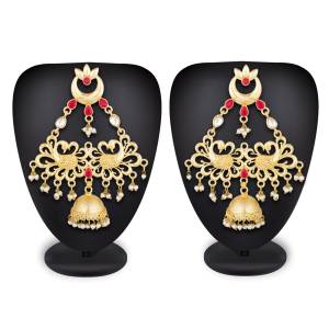 Give Heavy Ethnic Look To Your Perosonality Pairing Your Ethnic Attire With This Pretty Pair Of Earring In Golden Color Beautified With Stone Work. This Pretty Pair Can Be Paired With Any Contrasting Or Same Colored Attire.