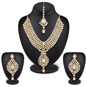 Grab This Lovely Necklace Set For The Upcoming Wedding Season, This Necklace Set Can Be Paired With Any Colored Ethnic Attire. It Gives A Heavy Look To Your Whole Attire.