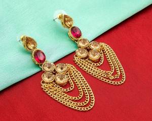 For An Attractive Look, Grab This Pretty Set Of Earings In Golden Color Beautified With Pink And Beige Colored Stone Work. Buy This Earring Set Now.