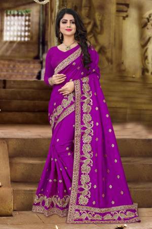 Silk Based Saree Gives A Rich and Elegant Look To Your Personality, So Grab This Designer Saree In Light Purple Color Paired With Light Purple Colored Blouse. This Saree And Blouse Are Fabricated On Art Silk Beautified With Jari Embroidery.