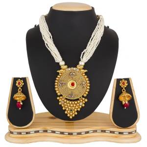 New and Unique Patterned Necklace Set Is Here In Golden Color Which Will Earn You Lots Of Compliments From Onlookers. It Can Be Paired With Colored Attire Ethnic Attire.