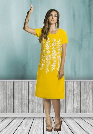 If you have an eye for colors then this vibrant kurti will surely appel to you. This charming kurti has white colored floral and leaf embroidery pattern on the upper part. The yellow colored kurti is fabricated in georgette, while the inner is made of santoon fabric. This amazing kurti only for you.