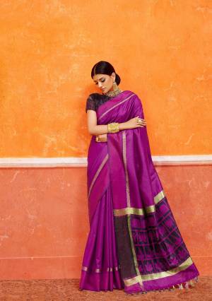 Catch All The Limelight Wearing This Designer Silk Based Saree In Purple Color Paired With Black Colored Blouse. This Saree And Blouse Are Fabricated On Handloom Art Silk Beautified With Weave Over Its Pallu.