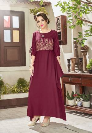 Look The Most Attractive Of All Wearing This Designer Readymade Kurti In Magenta Pink Color Fabricated On Viscose Rayon. Its Fabric Ensures Superb Comfort All Day Long. Buy Now.