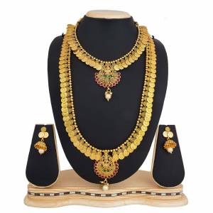 To Give A Heavy Tradiotional Look, Grab This Beautiful Set Of Necklace Which Contains Two Necklaces And A Pair Of Earring. This Necklace Set Can Be Paired With Any Colored Traditional Attire And Also Can Be Wore Both At A Time Or Single As Per The Occasion.