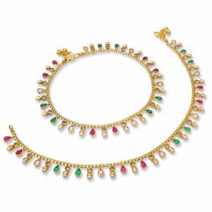 For Those Pretty Feet, Grab This Lovely Anklet Set In Golden Color Which Can Be Paired With Any Colored Attire, It Is Light In Weight And Easy To Carry All Day Long. 