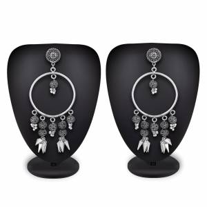 Grab This Rich and Elegant Looking Set Of Earrings In Silver Color Which Can Be Paired With Any colored Attire. It Is Light In Weight And Easy To Carry All Day Long. 