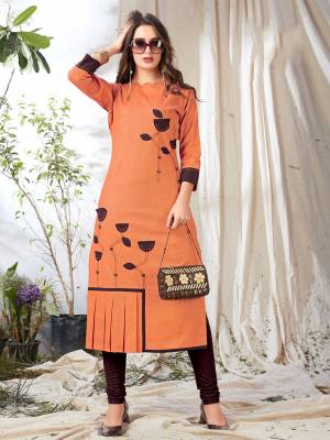 Grab This Pretty Readymade Kurti In Orange Color Fabricated On Khadi Cotton. This Kurti Is Light In Weight And Easy To carry All Day Long. 
