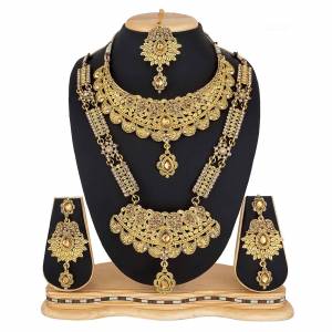 To Give A Heavy Tradiotional Look, Grab This Beautiful Set Of Necklace Which Contains Two Necklaces And A Pair Of Earring. This Necklace Set Can Be Paired With Any Colored Traditional Attire And Also Can Be Wore Both At A Time Or Single As Per The Occasion. 