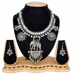 For The Upcoming Festive Season, Grab This Beautiful Necklace Set In Silver Color, This Necklace Is Light Weight And easy To Carry Throughout The Gala