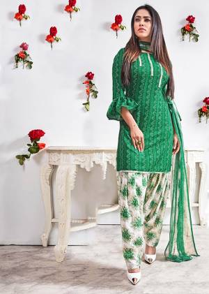 This Summer Go Comfortable Wearing This Pretty Suit In Casuals And Semi-Casuals. This Dress Material Is Fabricated Crepe Paired With Chiffon Fabricated Dupatta. It Is Beautified With Prints All Over And It Is Light In Weight And Easy To Carry All Day Long. 