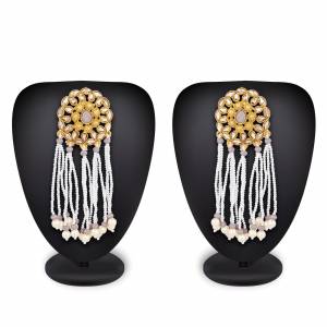 Grab This Pretty Earring Set To Pair Up With Your Ethnic Wears, This Earring Set Is In Golden Color Which Can Be Paired With Any Colored Attire. Also It Is Light In Weight And Easy To Carry all Day Long.