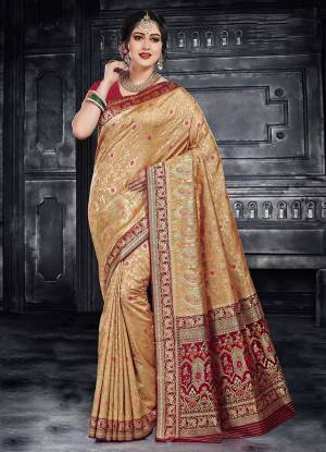 You Will Definitely Earn Lots Of Compliments In This Rich And Elegant Silk Based Saree, This Saree And Blouse are Beautified With Heavy Weave All Over, Giving It An Attractive Look.