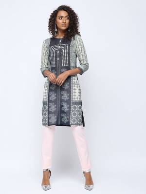 Here Is A Very Pretty Printed Kurti For These Easy go Summer. This Kurti Is Fabricated On Light Weight Linen. You Can Pair This Kurti With Leggings, Plazzo OR Pant As Per Your Comfort. Buy Now