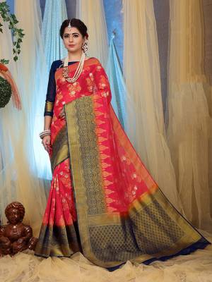 For A Rich And Elegant Look, Grab This Designer Silk Based Saree . This Saree Is Fabricated On Jacquard Silk Paired With Art Silk Fabricated Blouse Beautified With Heavy Weave All Over It.