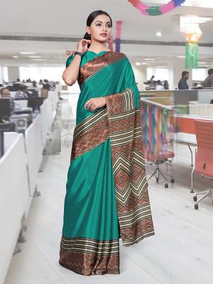 No More Worry For What To Wear At Your Place, Grab This Art Silk Fabricated Saree And Blouse Beautified With Prints All Over. This Saree Can Be Used As Uniform At Different Places Like Airports, Hospitals And Hotels