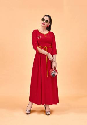Beat The Heat With This Pretty Light Weight Readymade Kurti In Red Color Fabricated On Rayon. A Prefect Kurti For Outings This Summer. Also It Is Available In All Regular Sizes And Ensures Superb Comfort All Day Long. 