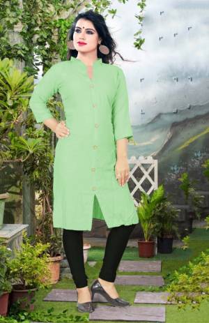 Add Some Casuals With This Plain Readymade Kurti In Light Green Color Fabricated On Cotton. This Kurti Is Light Weight, Soft Towards Skin, Durable And Also Available In All Regular Sizes, Buy This Simple Kurti Now.
