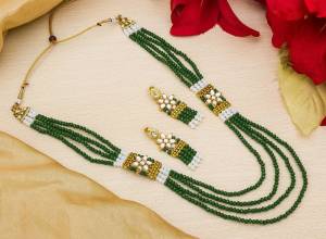 Adorn the Royal Queen Look With This Rich Looking Necklace Set. This Necklace Set Can Be Paired With Any Ethnic Attire In Same Or Any Contrasting Color. Buy Now
