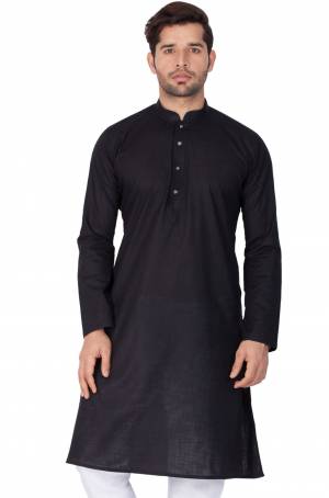 Grab This Amazing Readymade Kurtas For Men Fabricated On Linen.?This Kurta Is Suitable For Festive Wear Or Any Wedding Functions. It Is Light In Weight and Can Be Paired With Any Kind Of Bottom Like Chudidar, Pyjama Or Even Denims. Its Fabric Is Soft Towards Skin And Avialable In All Sizes. Buy Now.