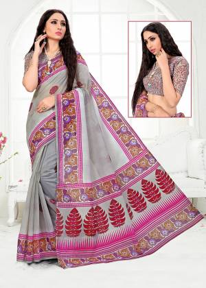 For Your Casual Or Semi-Casual Wear, Grab This Pretty Simple Printed Saree In Grey Color. This Saree And Blouse are Fabricated On Cotton Which Is Durable And Easy To Care For. 