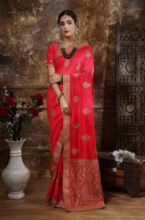 Shine Bright Wearing This Designer Saree In Dark Pink Color Paired With Dark Pink Colored Blouse. This Saree And Blouse are Silk Based Beautified With Elegant Jari Work, Buy This Pretty Saree Now.