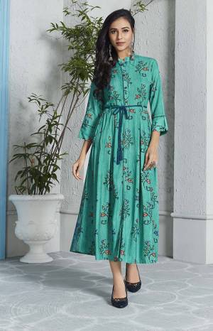 Grab This Pretty Readymade Kurti In Turuqoise Blue Color Fabricated On Rayon. This Kurti Is Beautified With Simple Prints And It Is Available In All Sizes. 