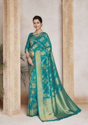 Look Pretty In This Designer Silk Based Saree In Turquoise Blue Color. This Pretty And Blouse Are Soft Art Silk Based Beautified With Weave. Buy This Saree Now.
