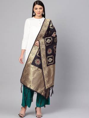 Enhance Your Look of gown and lehenga choli Or A Simple Kurti With Latest Trends Of Banarasi Dupatta Beautified With Attractive Weave All Over. You Can Pair This Up With Any Kind Of Ethnic Attire And In Same Or Contrasting Colored Attire.