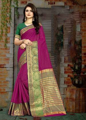 Look festival ready and perfect In that traditional look Wearing this beautiful Magenta Pink Colored checkered saree. Adorn with stylish jhumkis to complete the look.?