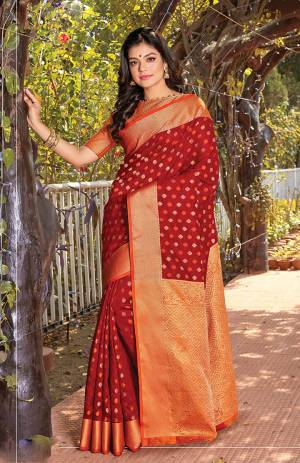 For A Royal Look, Grab This Designer Silk Based Saree In Maroon Color. This Saree Is Fabricated On Cotton Silk Paired With Jacquard Silk Fabricated Blouse.