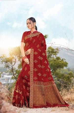 Grab This Very Beautiful Pretty Elegant Saree In Red Color Paired?With Red Colored Blouse. This Saree And Blouse Are Fabricated On Handloom Cotton Beautified With Pretty Weave.
