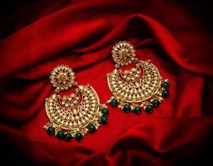 Grab This Lovely Pair Of Earrings To Pair With Your Traditional Wear And Mainly Lehenga. This Pretty Pair Can Be Paired With Same Or Contrasting Colored Ethnic Attire. Buy Now.