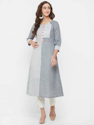 Rich Looking Designer Readymade Kurti Is Here In Grey Color. This Printed kurti Is Cotton Based Which Gives A Rich Look To Your Personality. 