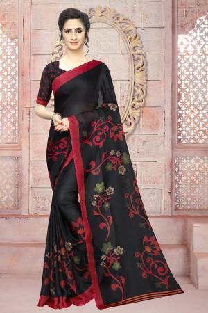 For Your Semi-Casual Wear, Grab This Lovely Printed Saree In Black Color. This Saree And Blouse Are Fabricated On Soft Cotton Which Is Light Weight, Soft Towards Skin And Easy To Carry All Day Long