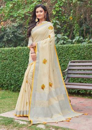 You Will Definitely Earn Lots Of Compliments Wearing This Designer?Saree In Light Yellow Color Paired With Light Yellow Colored Blouse. This Saree And Blouse Are Fabricated On Rich Linen Cotton Fabric. This Pretty Saree Is Light Weight, Durable And Easy To Carry All Day Long