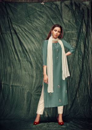 Celebrate This Festive Season With Beauty And Comfort Wearing This Readymade Kurti In Mint Green Color Paired With Off-White Colored Dupatta. This Hand Work Kurti Is Sof Silk Based Paired With Viscose Silk Dupatta. 